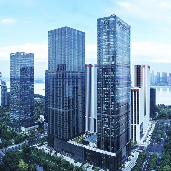 تعزيز السلامة والكفاءة في المباني التجارية باستخدام مجموعة المفاتيح الكهربائية لنظم المعلومات الجغرافية